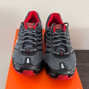 Nike Men's Black and Red Athletic Shoes